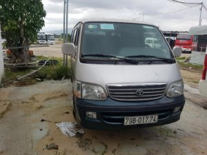 Toyota Hiace 2004 - Bán xe Toyota Hiace đời 2004, màu bạc