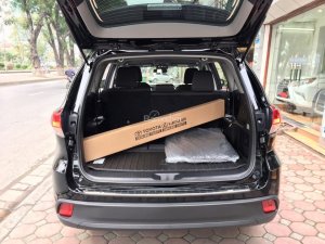 Toyota Highlander LE 2017 - Bán xe Toyota Highlander LE năm 2017, màu đen, màu đỏ nhập khẩu Mỹ, LH em Hương: 0945392468