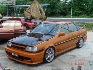 Toyota Corona 1985 - Bán Toyota Corona năm sản xuất 1985, màu vàng, nhập khẩu nguyên chiếc giá cạnh tranh