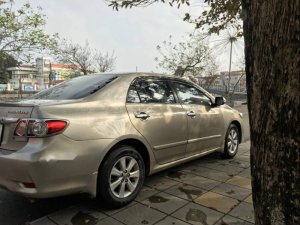 Toyota Corolla Altis 2012 - Bán Toyota Corolla Altis 2012 còn mới, giá 550tr