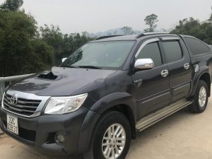 Toyota Hilux 3.0G 4x4 MT 2012 - Bán Toyota Hilux sản xuất 2012, còn cực mới