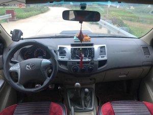 Toyota Hilux 3.0G 4x4 MT 2012 - Bán Toyota Hilux sản xuất 2012, còn cực mới