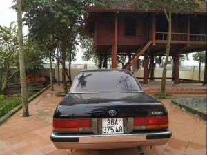 Toyota Crown 1993 - Cần bán gấp Toyota Crown năm 1993, màu đen, nhập khẩu nguyên chiếc, giá 132tr