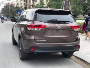 Toyota Highlander LE 2.7 2017 - Bán Toyota Highlander LE 2.7 đời 2017, màu nâu, nhập khẩu nguyên chiếc