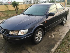 Toyota Camry 2000 - Bán Toyota Camry đời 2000, màu xanh lam, xe nhập như mới 