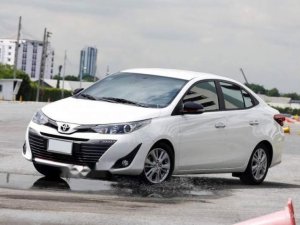 Toyota Vios 2019 - Bán xe Toyota Vios sản xuất năm 2019, màu trắng, giá 569tr