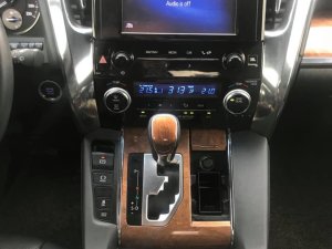 Toyota Alphard 2015 - MT Auto 88 Tố Hữu bán Toyota Alphard đời 2016, màu đen. LH Em Hương