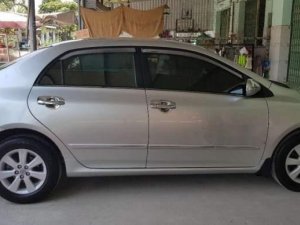 Toyota Corolla Altis 1.8 2013 - Cần bán gấp Toyota Corolla altis 1.8 năm 2013, màu bạc