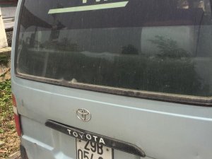 Toyota Hiace 2000 - Bán xe Toyota Hiace sản xuất năm 2000, màu xám, nhập khẩu