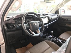 Toyota Hilux 2.8 G 4x4 AT 2019 - HOT -Bán Toyota Hilux năm 2019, màu đỏ, nhập khẩu thuế 2%, duy nhất 1 xe