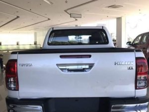 Toyota Hilux   2.4G 4x4MT   2019 - Bán Toyota Hilux 2.4G 4x4MT sản xuất năm 2019, màu trắng, xe nhập