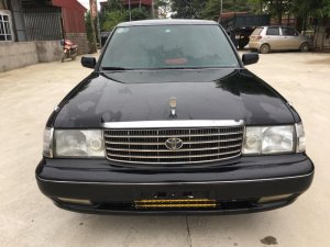 Toyota Crown 1994 - Cần bán xe Toyota Crown đời 1994, màu đen, nhập khẩu nguyên chiếc, giá chỉ 135 triệu