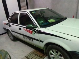 Toyota Corolla 1989 - Chính chủ bán Toyota Corolla năm 1989, màu trắng, chạy bền đẹp