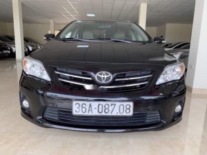 Toyota Corolla Altis   2013 - Cần bán Toyota Corolla altis năm 2013, màu đen số sàn, 500tr