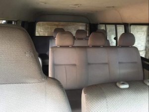 Toyota Hiace   2010 - Bán xe Toyota Hiace đời 2010, màu hồng, giá 350tr