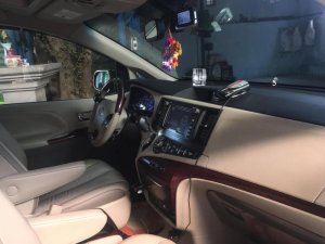 Toyota Sienna Limited 2011 - Cần bán nhanh xe Toyota Sienna Limited full option 2011