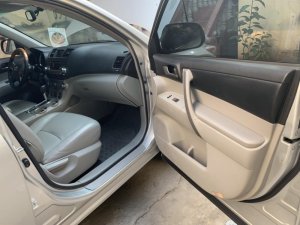 Toyota Highlander 2013 - Bán Toyota Highlander đời 2014, màu bạc, xe nhập 