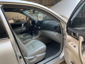 Toyota Highlander 2013 - Bán Toyota Highlander đời 2014, màu bạc, xe nhập 