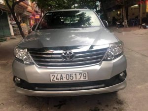 Toyota Fortuner 2013 - Cần bán gấp Toyota Fortuner đời 2013, màu bạc, xe nhập xe gia đình, 660 triệu