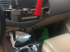 Toyota Fortuner 2013 - Cần bán gấp Toyota Fortuner đời 2013, màu bạc, xe nhập xe gia đình, 660 triệu