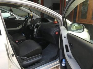 Toyota Yaris 2007 - Bán xe Toyota Yaris năm 2007, màu bạc, nhập khẩu như mới, 325 triệu