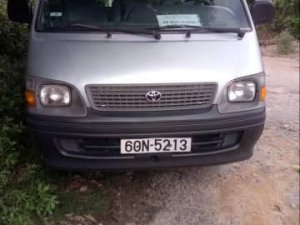 Toyota Hiace 2001 - Bán Toyota Hiace sản xuất 2001, màu bạc, xe nhập