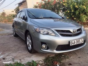 Toyota Corolla Altis 2.0V 2012 - Cần bán Toyota Corolla altis 2.0V đời 2012, màu bạc, giá chỉ 625 triệu