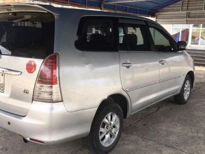 Toyota Innova G 2008 - Cần bán gấp Toyota Innova G 2008, màu bạc số sàn
