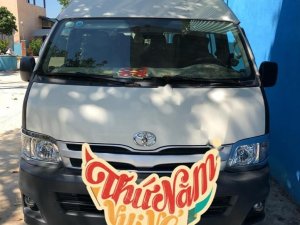 Toyota Hiace 2.5 2012 - Bán xe Toyota Hiace 2.5 năm 2012, màu trắng, nhập khẩu 