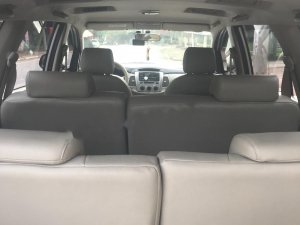 Toyota Innova 2.0E 2015 - Bán Toyota Innova 2.0E năm 2015, màu bạc chính chủ, 552 triệu