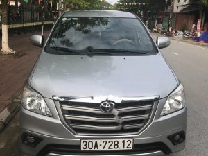 Toyota Innova 2.0E 2015 - Bán Toyota Innova 2.0E năm 2015, màu bạc chính chủ, 552 triệu