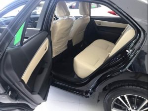 Toyota Corolla Altis 2019 - Bán Toyota Corolla altis 2019, màu đen