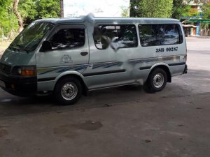 Toyota Hiace     2002 - Bán ô tô Toyota Hiace sản xuất 2002, màu xanh lam 