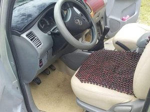 Toyota Innova 2009 - Chính chủ bán Toyota Innova năm sản xuất 2009, màu bạc