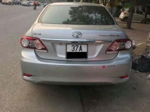 Toyota Corolla Altis    2011 - Bán ô tô Toyota Corolla altis năm sản xuất 2011, màu bạc, xe đẹp, không bị lỗi