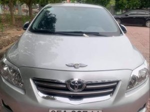 Toyota Corolla Altis 2010 - Cần bán xe Toyota Corolla altis năm sản xuất 2010, màu bạc, nhập khẩu nguyên chiếc xe gia đình, giá 380tr