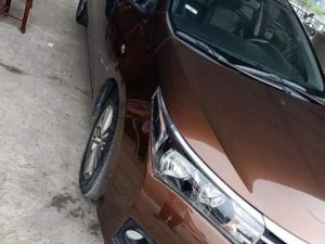 Toyota Corolla Altis 2016 - Bán Toyota Corolla altis năm 2016, màu nâu, giá 635tr