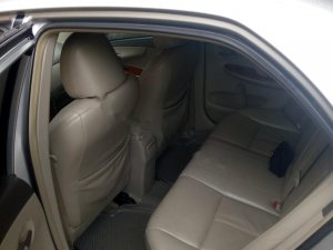 Toyota Corolla Altis 2009 - Bán xe Toyota Corolla altis năm sản xuất 2009, màu bạc, giá chỉ 375 triệu