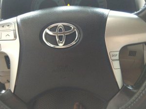 Toyota Corolla Altis  AT 2011 - Cần bán xe Toyota Corolla altis AT đời 2011, màu đen số tự động, biển Hà Nội
