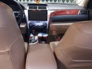 Toyota Camry 2.0E 2013 - Cần bán lại xe Toyota Camry 2.0E đời 2013 chính chủ, giá 680tr