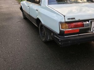 Toyota Crown 1986 - Bán xe Toyota Crown đời 1986, màu trắng, nhập khẩu nguyên chiếc, giá 25tr