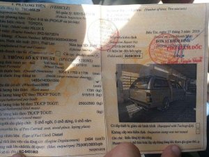 Toyota Hilux 2011 - Bán xe Toyota Hilux đời 2011, màu bạc, xe nhập, 320tr