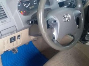 Toyota Hilux 2011 - Bán xe Toyota Hilux đời 2011, màu bạc, xe nhập, 320tr