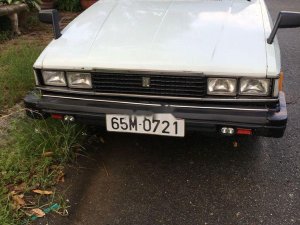 Toyota Crown 1986 - Bán xe Toyota Crown đời 1986, màu trắng, nhập khẩu nguyên chiếc, giá 25tr