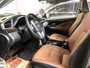 Toyota Innova V 2017 - Bán Innova V xe 7 chỗ sx 2017 tự động, mua trả góp, giảm 40tr ạ