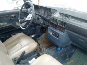 Toyota Corolla 1984 - Cần bán xe Toyota Corolla đời 1984, màu trắng, nhập khẩu Hàn Quốc số sàn, 28 triệu