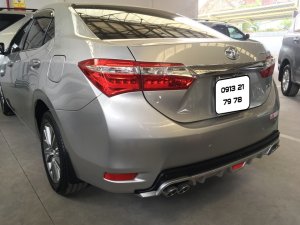 Toyota Corolla Altis 1.8G 2015 - Bán Toyota Corolla Altis 1.8G 2015, màu bạc
