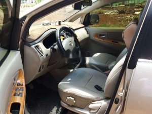 Toyota Innova   2011 - Bán xe Toyota Innova năm 2011 giá cạnh tranh