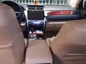 Toyota Camry 2013 - Cần bán lại xe Toyota Camry sản xuất 2013, số tự động ,giá cạnh tranh