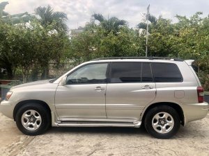 Toyota Highlander 2005 - Cần bán lại xe Toyota Highlander năm sản xuất 2005, màu bạc chính chủ, giá chỉ 400 triệu